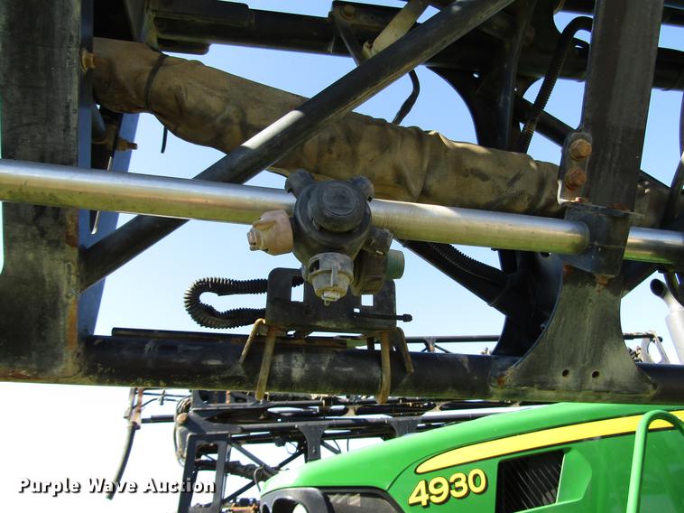 image for item DD4308 2011 John Deere 4930 sprayer