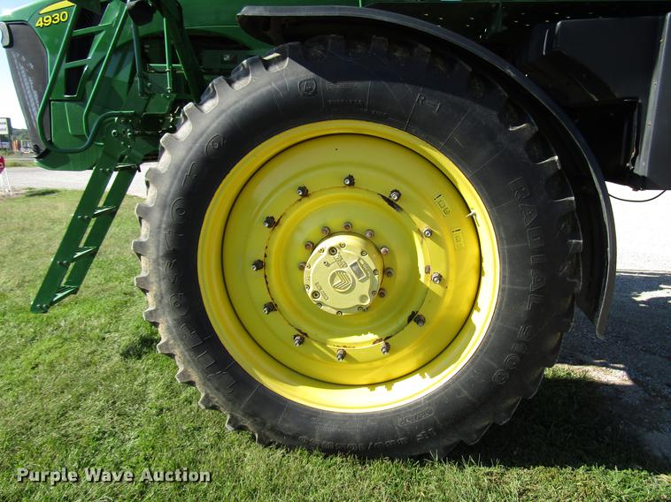 image for item DD4308 2011 John Deere 4930 sprayer