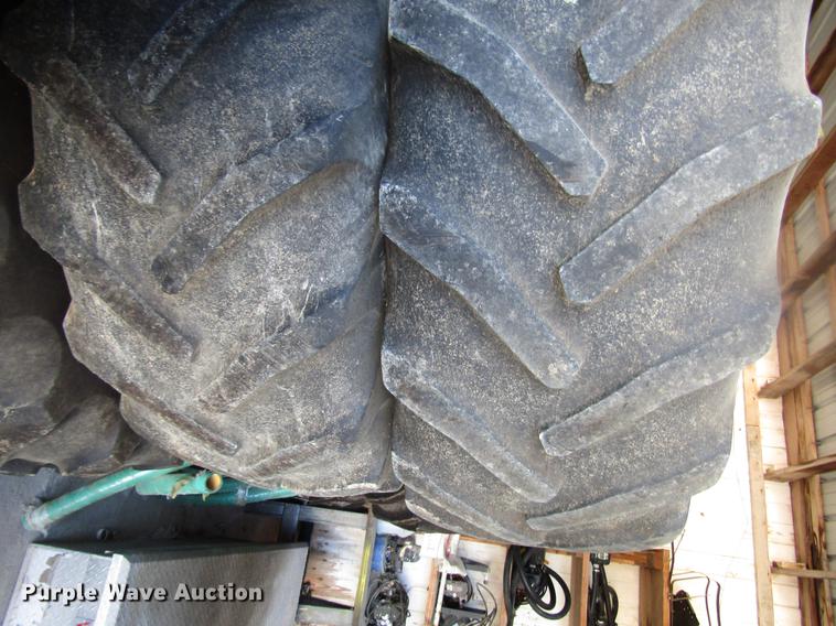 image for item DD4308 2011 John Deere 4930 sprayer