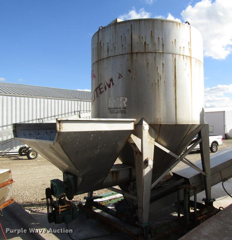 image for item DD4309 1991 Minuteman upright fertilizer blender