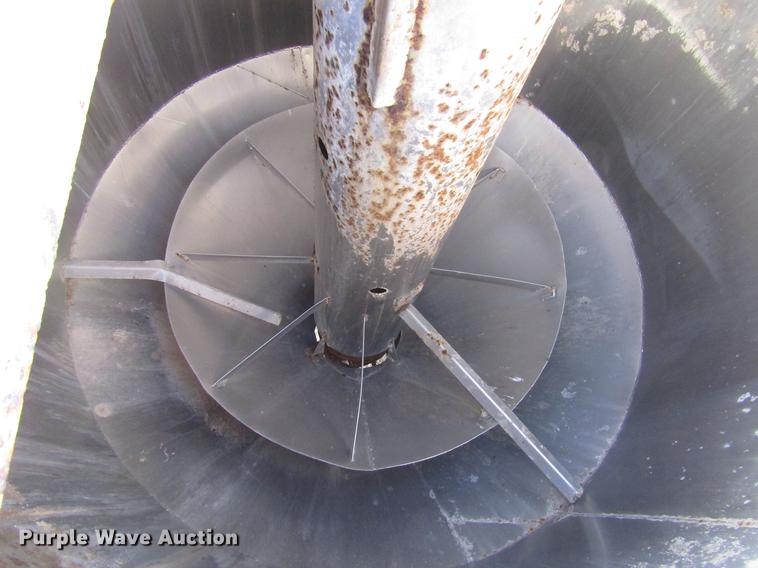 image for item DD4309 1991 Minuteman upright fertilizer blender