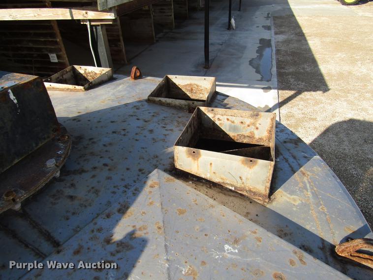 image for item DD4309 1991 Minuteman upright fertilizer blender