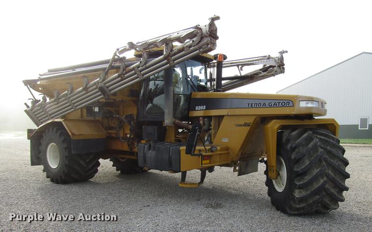 image for item DD4313 2009 Ag-Chem TerraGator 8203 applicator