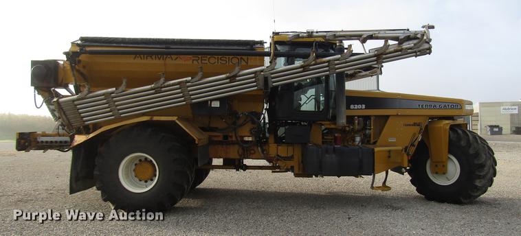 image for item DD4313 2009 Ag-Chem TerraGator 8203 applicator