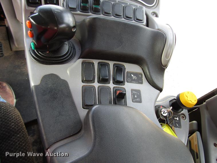 image for item DD4313 2009 Ag-Chem TerraGator 8203 applicator