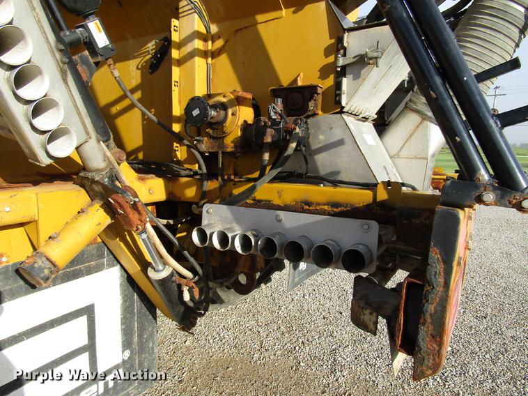 image for item DD4313 2009 Ag-Chem TerraGator 8203 applicator
