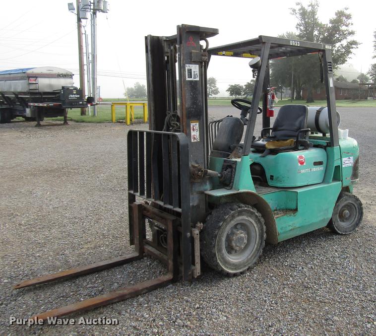 image for item DD4314 2001 Mitsubishi FG25K forklift