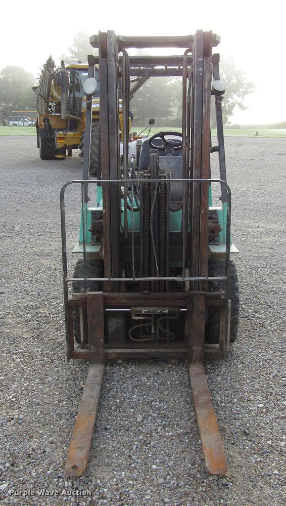 image for item DD4314 2001 Mitsubishi FG25K forklift