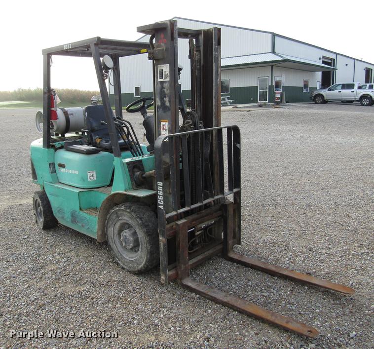 image for item DD4314 2001 Mitsubishi FG25K forklift