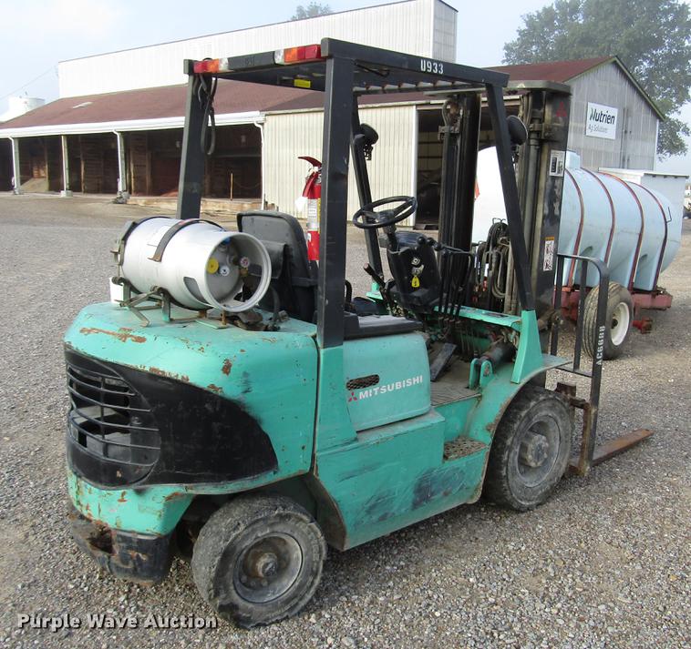 image for item DD4314 2001 Mitsubishi FG25K forklift