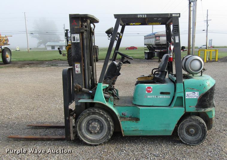 image for item DD4314 2001 Mitsubishi FG25K forklift