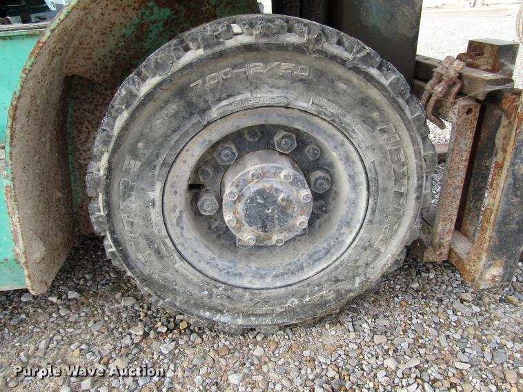 image for item DD4314 2001 Mitsubishi FG25K forklift