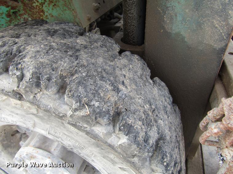 image for item DD4314 2001 Mitsubishi FG25K forklift