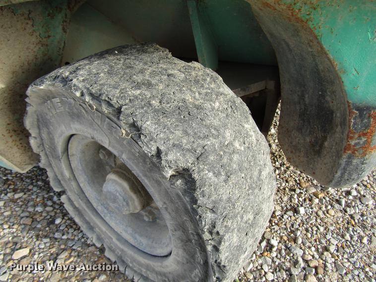 image for item DD4314 2001 Mitsubishi FG25K forklift