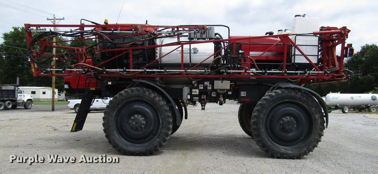 image for item DD4321 2011 Case IH Patriot 4420 sprayer
