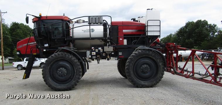 image for item DD4321 2011 Case IH Patriot 4420 sprayer