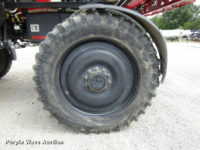 image for item DD4321 2011 Case IH Patriot 4420 sprayer