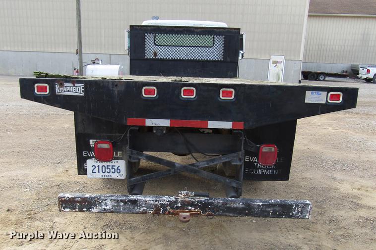 image for item DD4327 1982 International S1955 flatbed truck