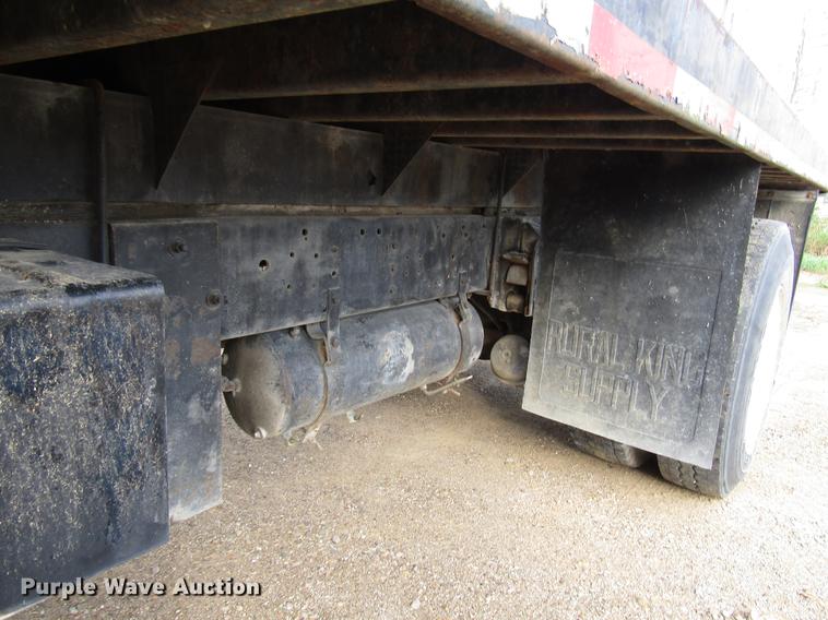 image for item DD4327 1982 International S1955 flatbed truck