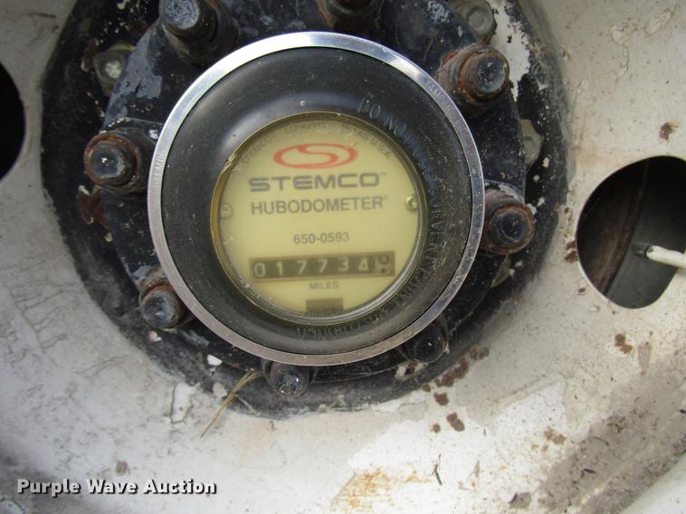 image for item DD4327 1982 International S1955 flatbed truck