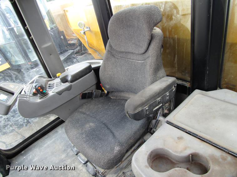 image for item DD4329 2008 Ag-Chem TerraGator 6203 applicator