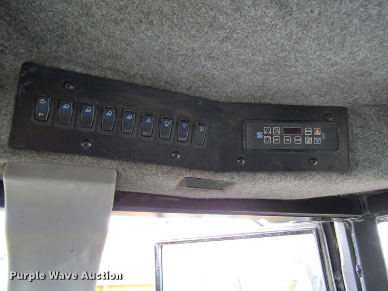 image for item DD4329 2008 Ag-Chem TerraGator 6203 applicator