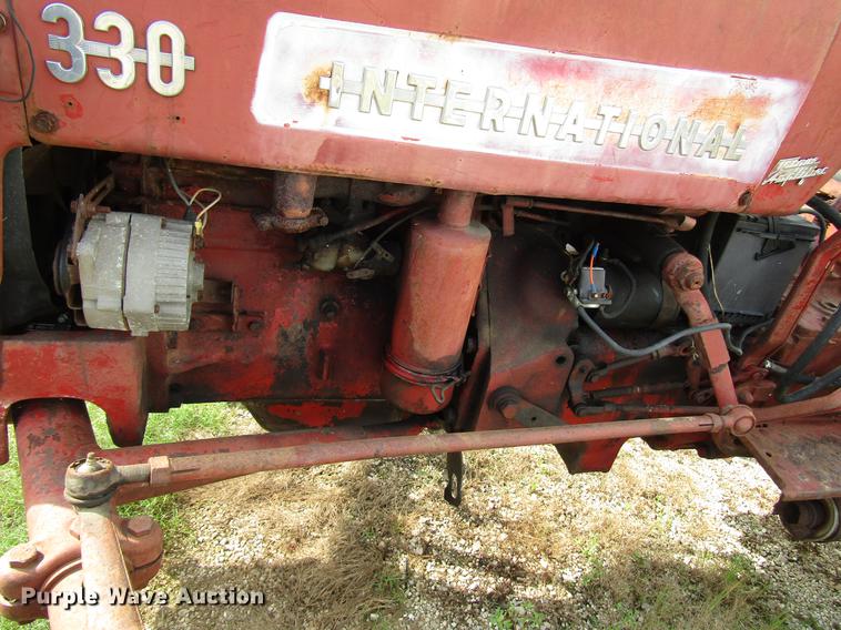 image for item DD4330 International 330 tractor