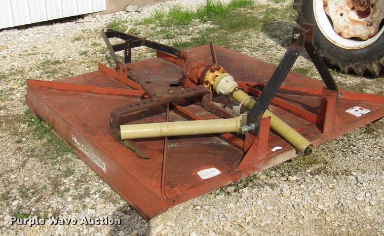 image for item DD4330 International 330 tractor