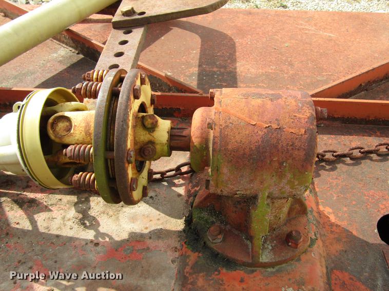 image for item DD4330 International 330 tractor