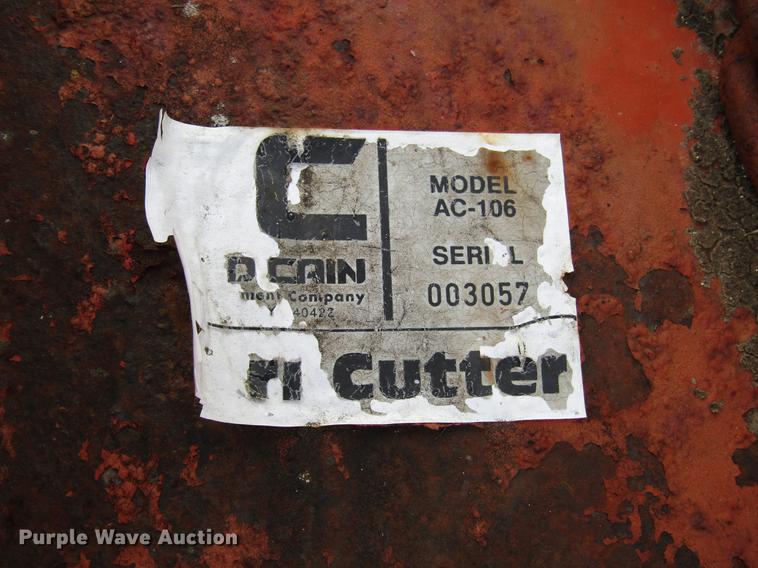 image for item DD4330 International 330 tractor