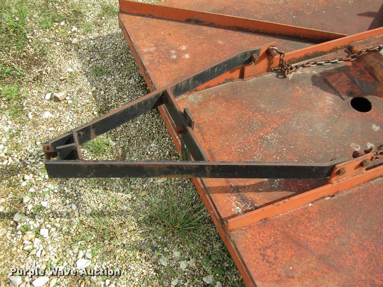 image for item DD4330 International 330 tractor