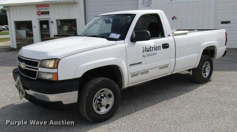 image for item DD4331 2006 Chevrolet Silverado 2500HD pickup truck