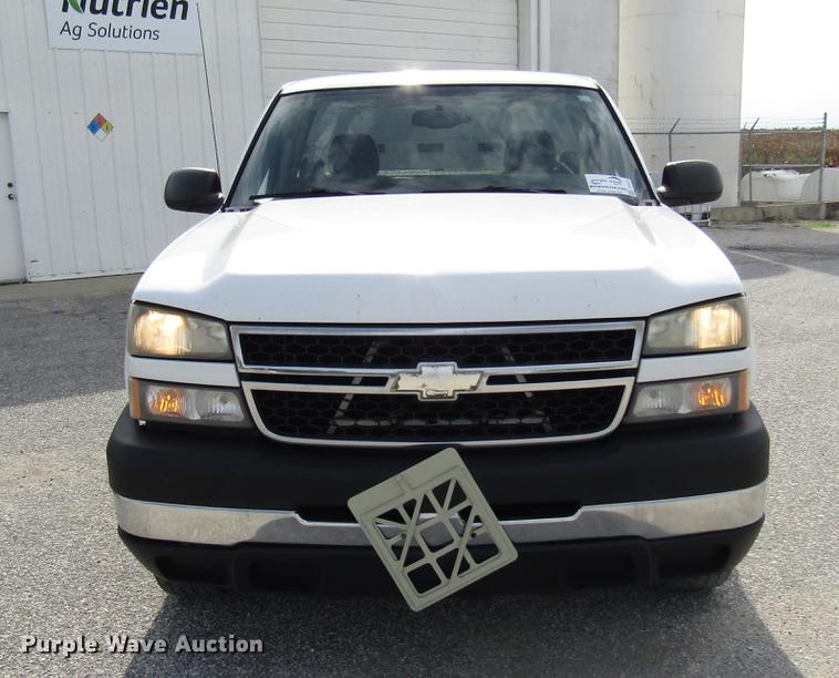 image for item DD4331 2006 Chevrolet Silverado 2500HD pickup truck