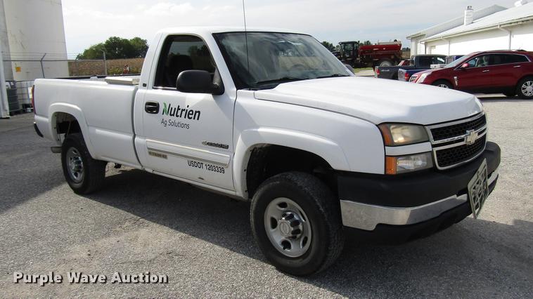 image for item DD4331 2006 Chevrolet Silverado 2500HD pickup truck