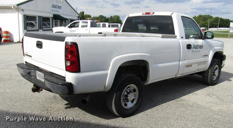 image for item DD4331 2006 Chevrolet Silverado 2500HD pickup truck