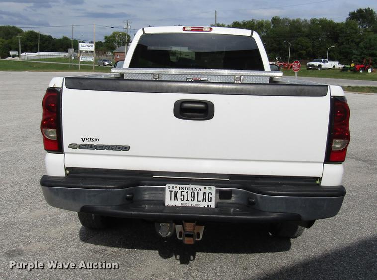 image for item DD4331 2006 Chevrolet Silverado 2500HD pickup truck