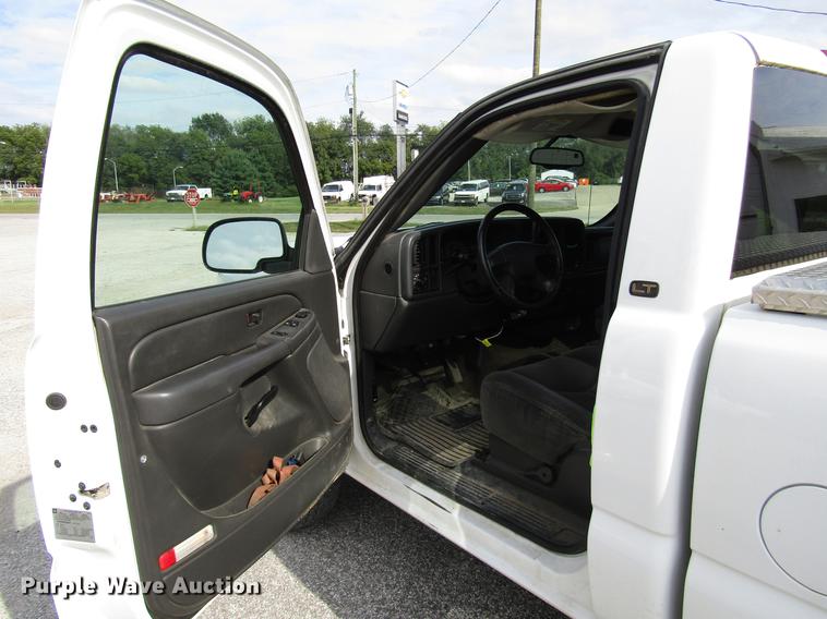 image for item DD4331 2006 Chevrolet Silverado 2500HD pickup truck