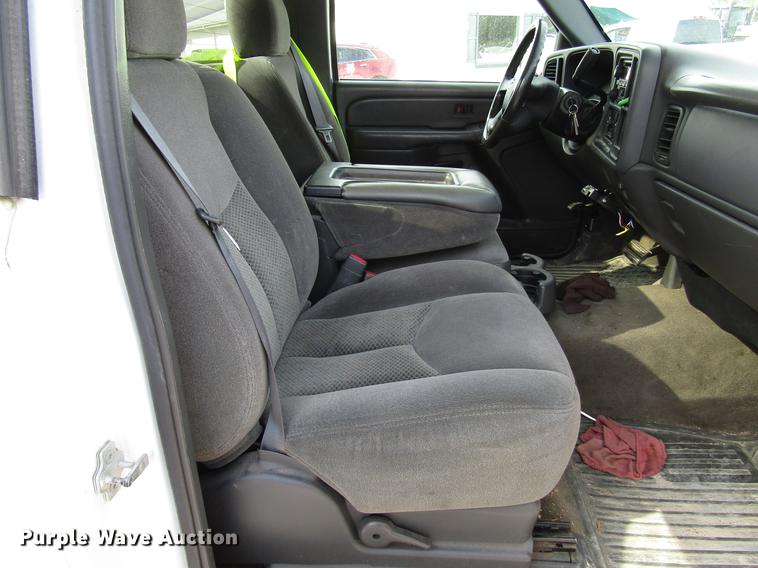 image for item DD4331 2006 Chevrolet Silverado 2500HD pickup truck