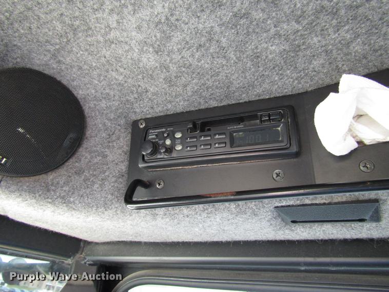 image for item DD4332 2004 Ag-Chem TerraGator 8104 applicator