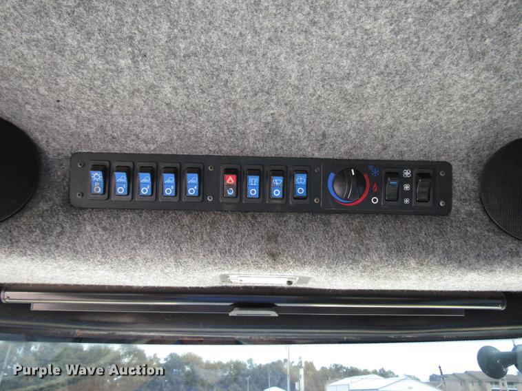 image for item DD4332 2004 Ag-Chem TerraGator 8104 applicator