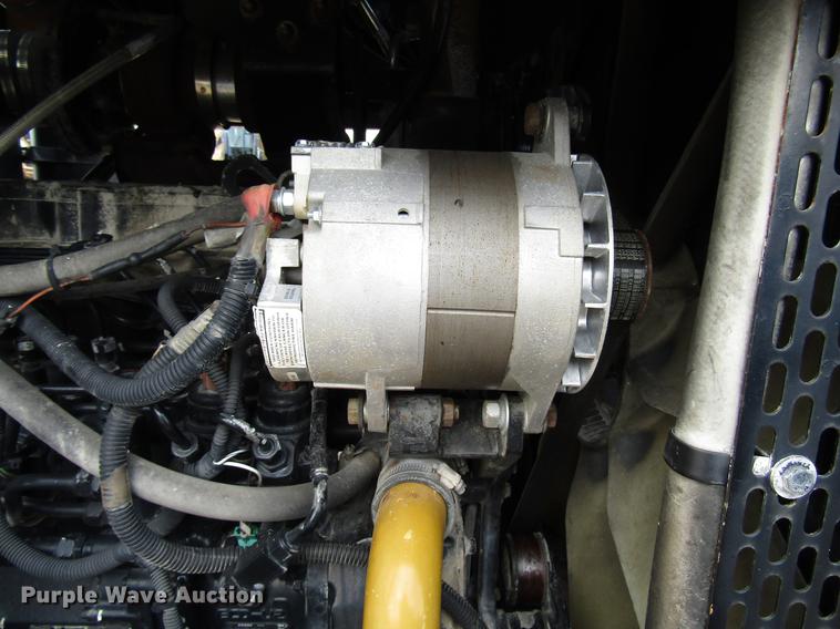 image for item DD4332 2004 Ag-Chem TerraGator 8104 applicator