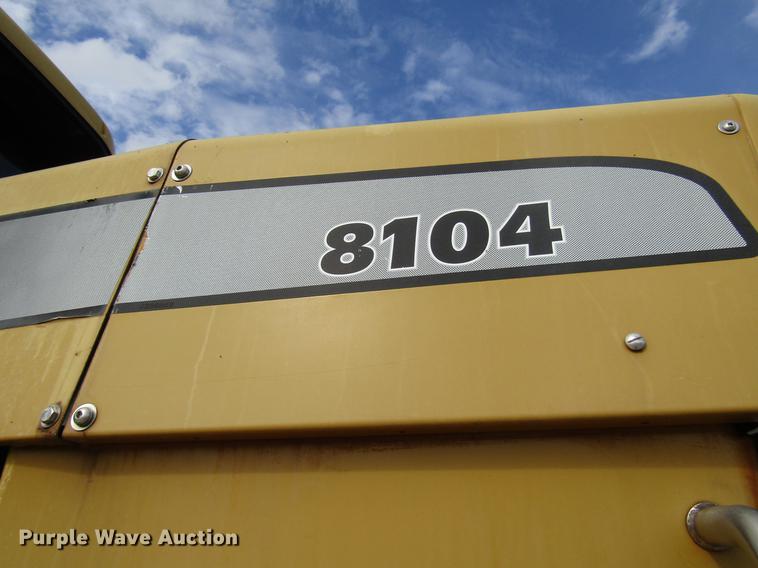 image for item DD4332 2004 Ag-Chem TerraGator 8104 applicator