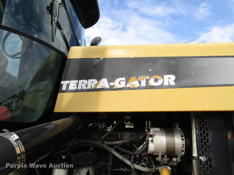 image for item DD4332 2004 Ag-Chem TerraGator 8104 applicator