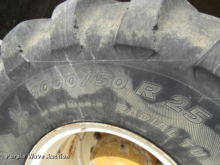 image for item DD4332 2004 Ag-Chem TerraGator 8104 applicator