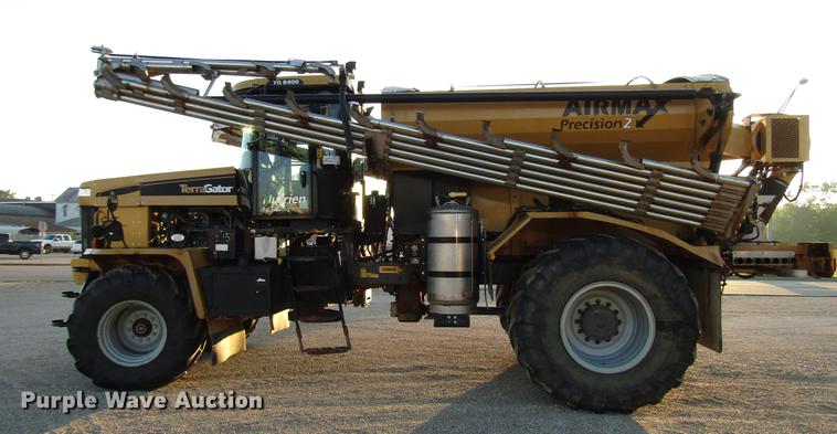 image for item DD4334 2013 Ag-Chem TerraGator TG8400 applicator