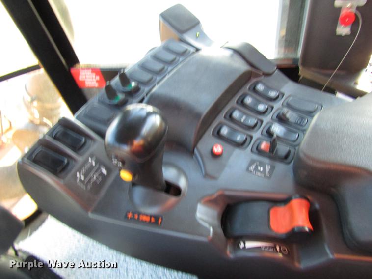 image for item DD4334 2013 Ag-Chem TerraGator TG8400 applicator