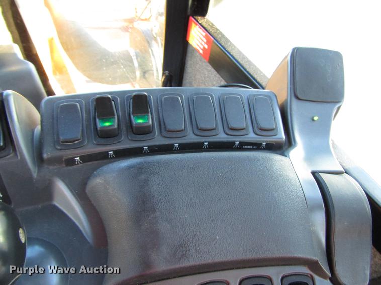 image for item DD4334 2013 Ag-Chem TerraGator TG8400 applicator