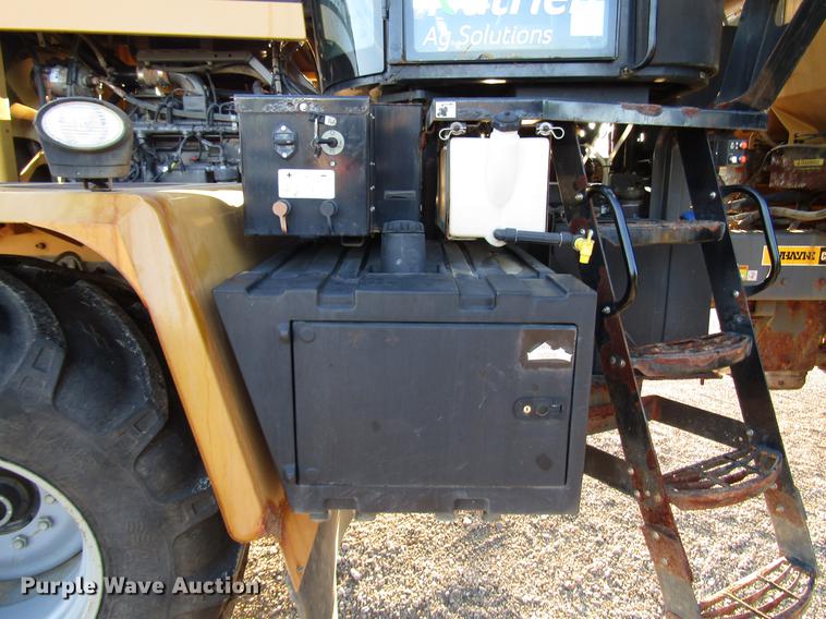 image for item DD4334 2013 Ag-Chem TerraGator TG8400 applicator