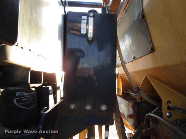 image for item DD4334 2013 Ag-Chem TerraGator TG8400 applicator