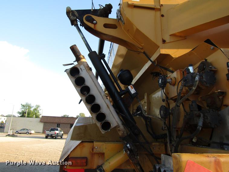 image for item DD4334 2013 Ag-Chem TerraGator TG8400 applicator